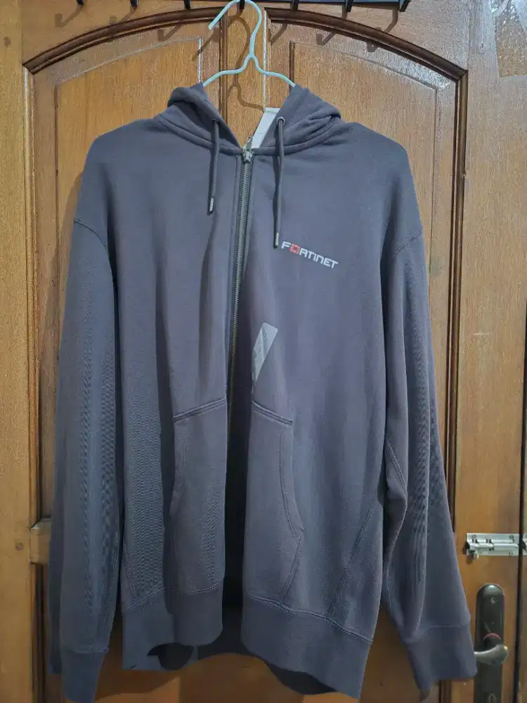 Jaket Hoodie Uniqlo Original