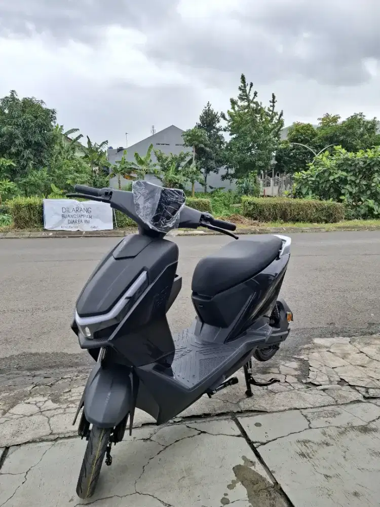 NEW COLOR, SEPEDA LISTRIK UWINFLY D66B JOK LUAS 13 LITER, GARANSI 10TH