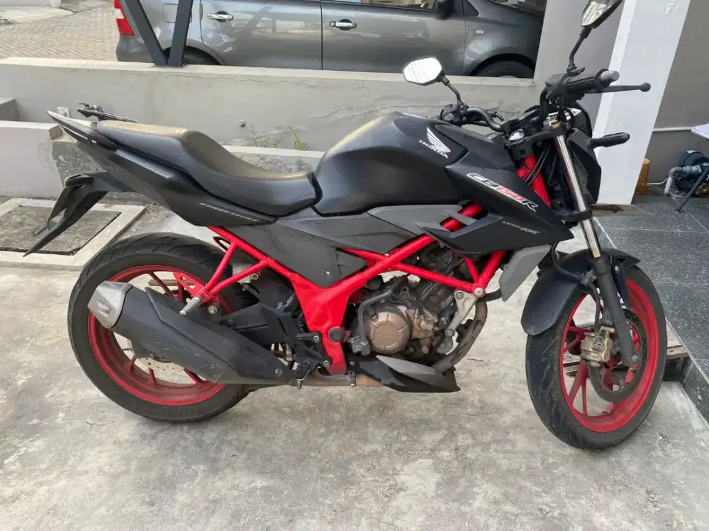 CB 150R STREETFIGHTER