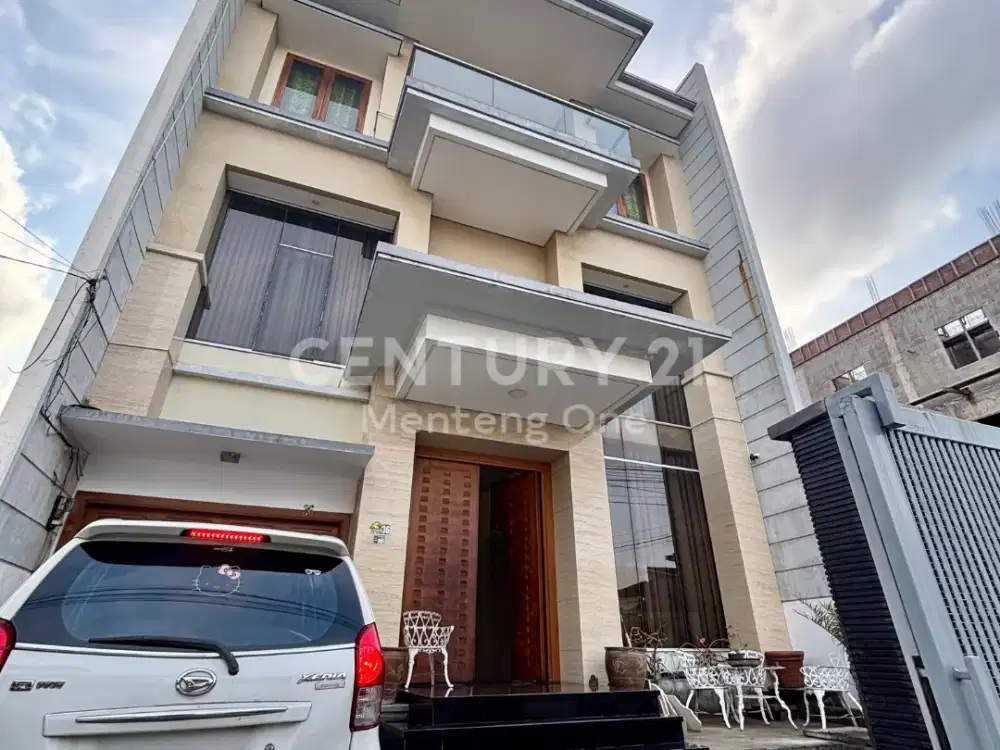 Dijual Rumah Mewah 3 Lantai Lokasi Strategis Di Jakarta Pusat
