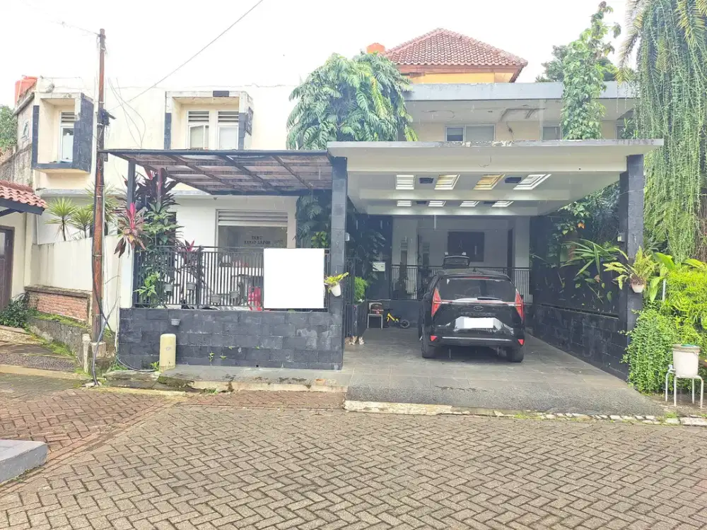 Rumah Luas 3 Lantai 12 Menit ke RS Puri Cinere Hadap Selatan J-40060