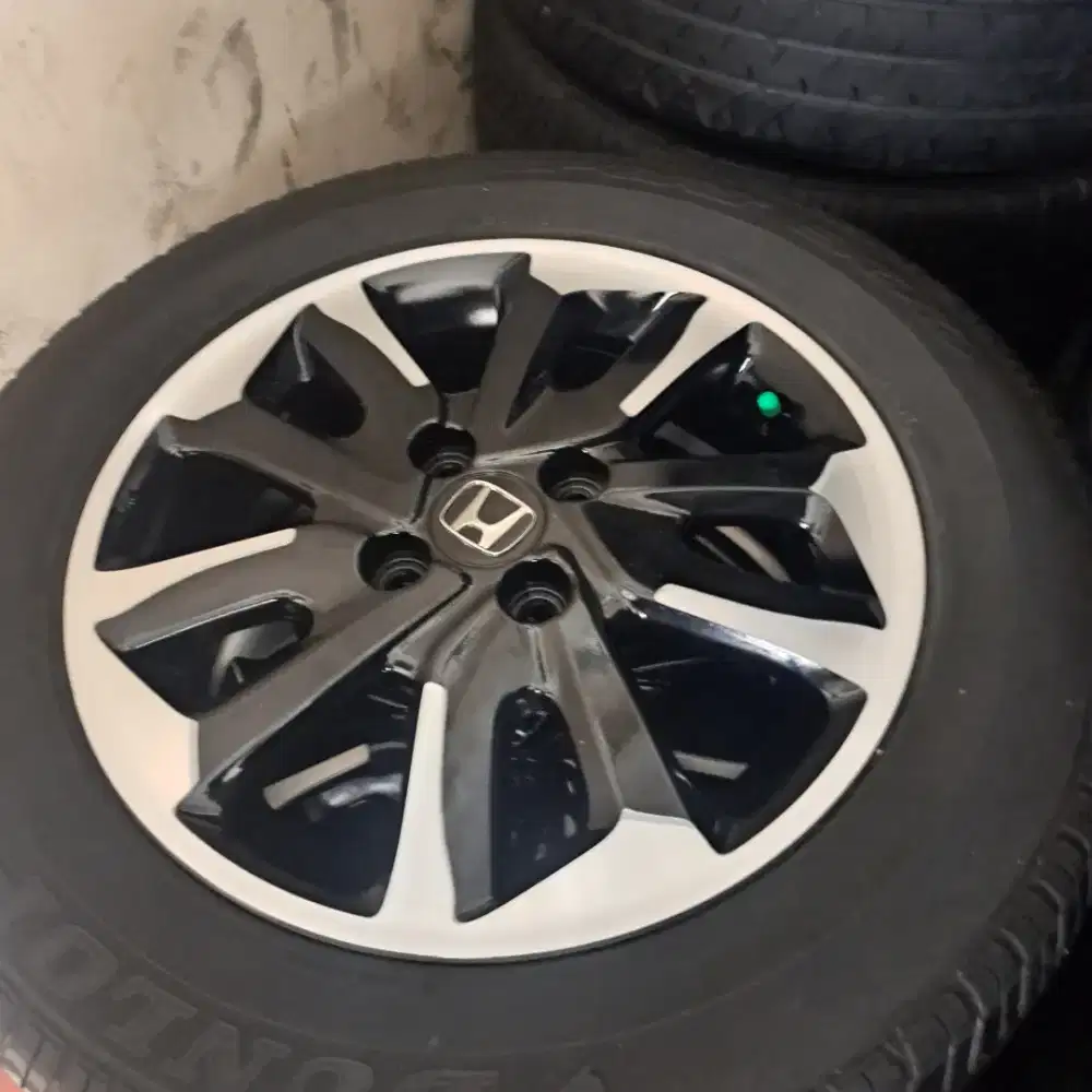 Mobilio r15 velg honda mobilio bisa tt