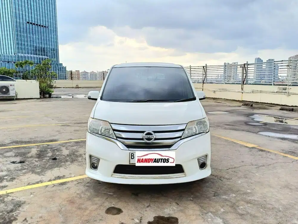 Nissan Serena Autech Panoramic Tahun 2013 Automatic Putih