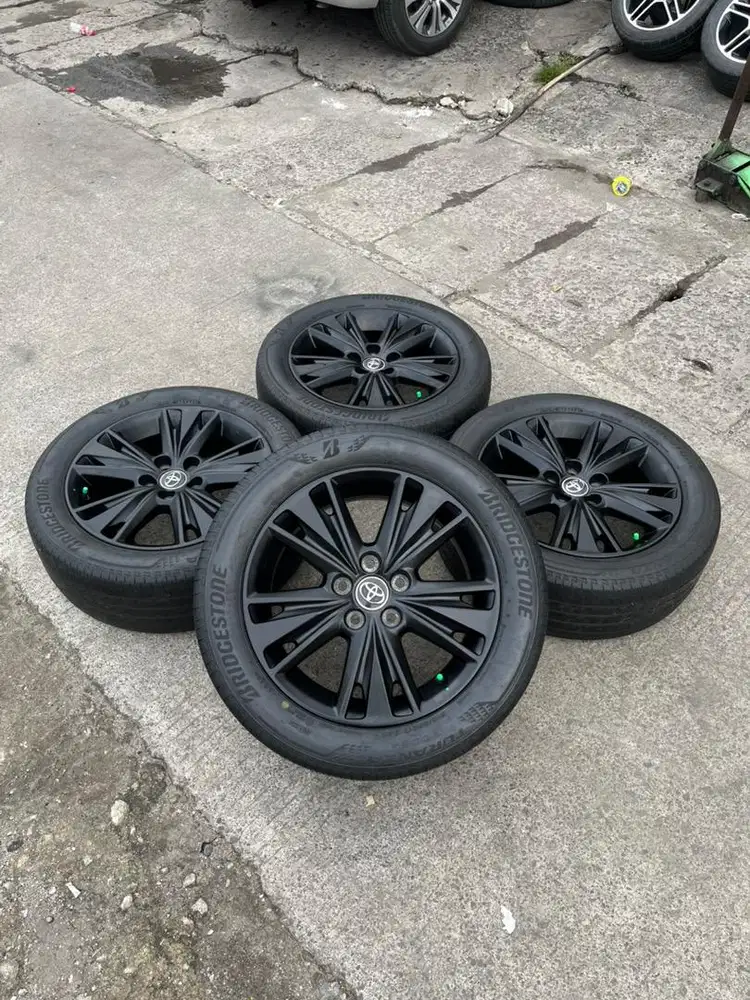 VELG INNOVA VENTURER R17 + BAN