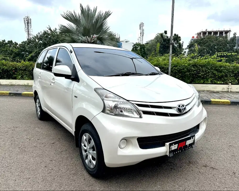 Toyota Avanza Automatic 1.3 E 2012 Tangan Pertama Dari Baru PUTIH