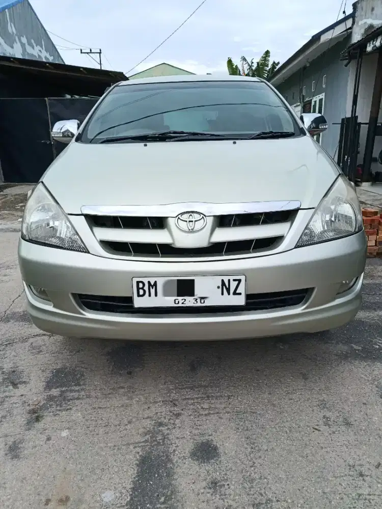 Dijual innova th 2005 matic