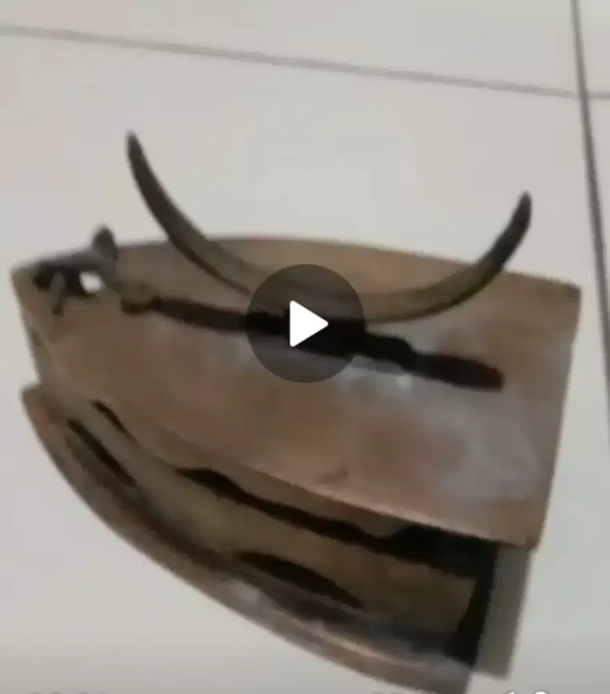 Setrikaan jadul model jangkar