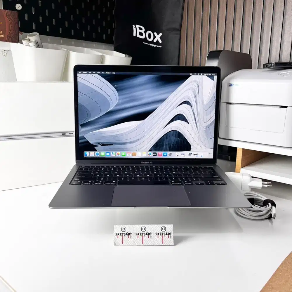 MacBook Air M1 8gb 256gb iBox Battery Health 93%