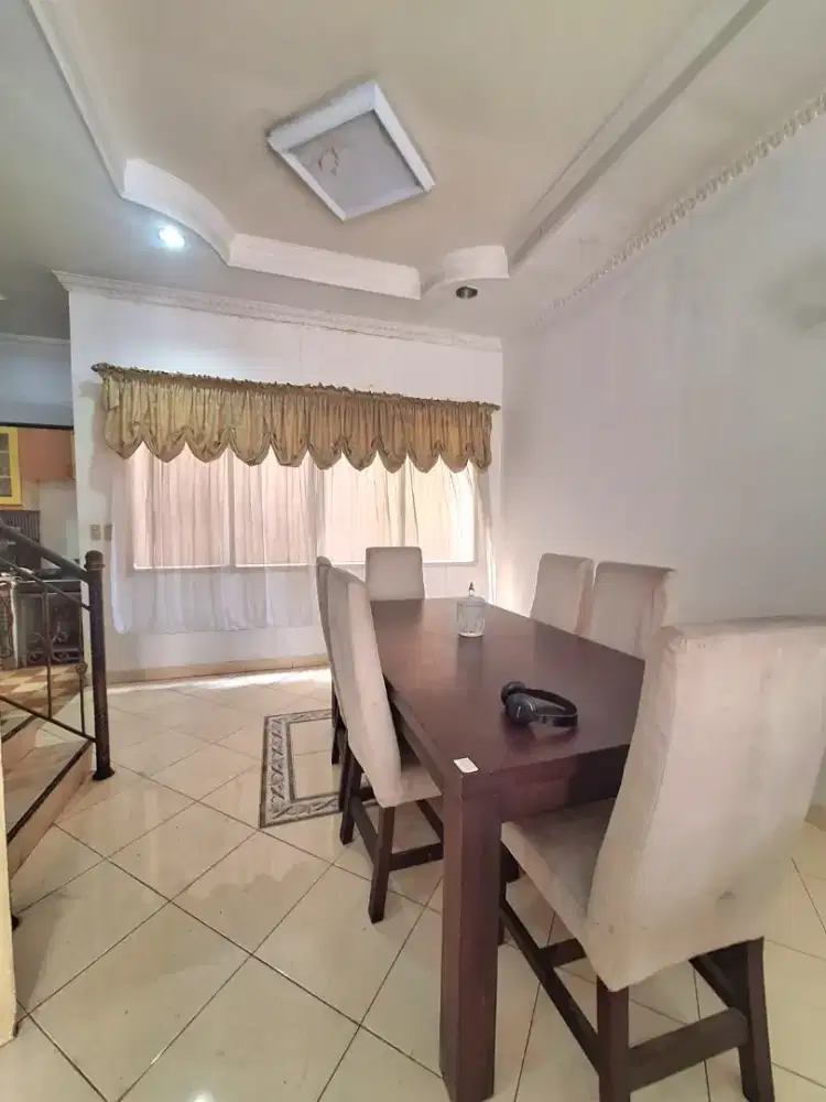 Dijual meja makan Jati