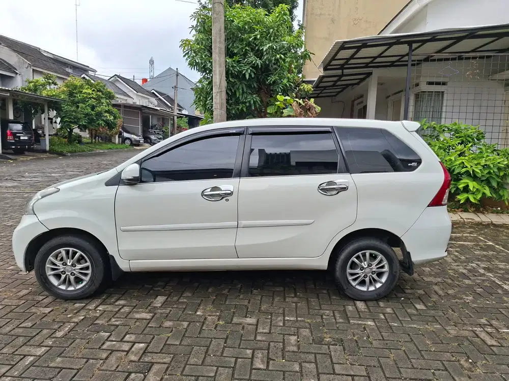 Daihatsu Xenia 2012 Bensin