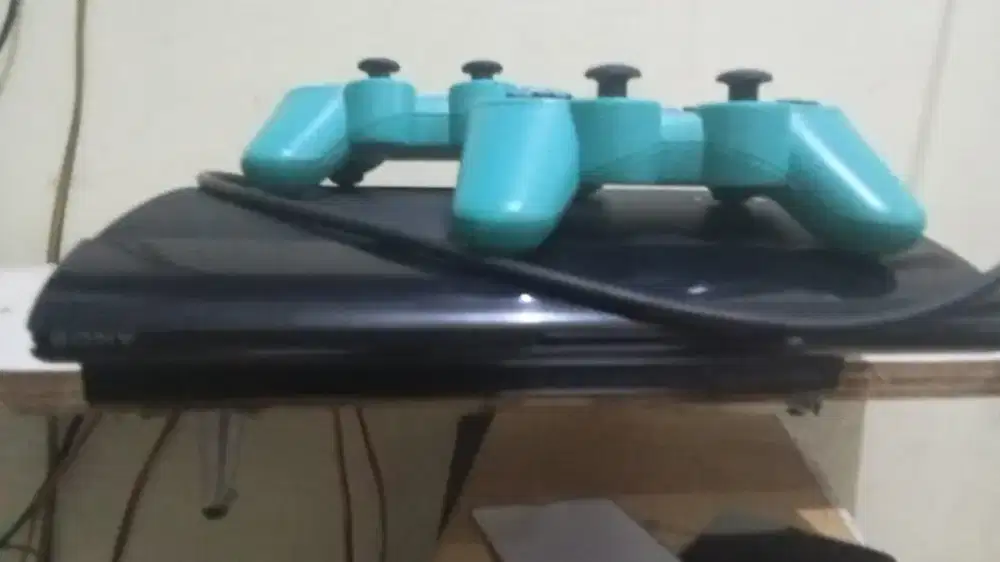 PS3 PLAYSTATION SLIM SONY 250GB + 2 STICK + HDMI