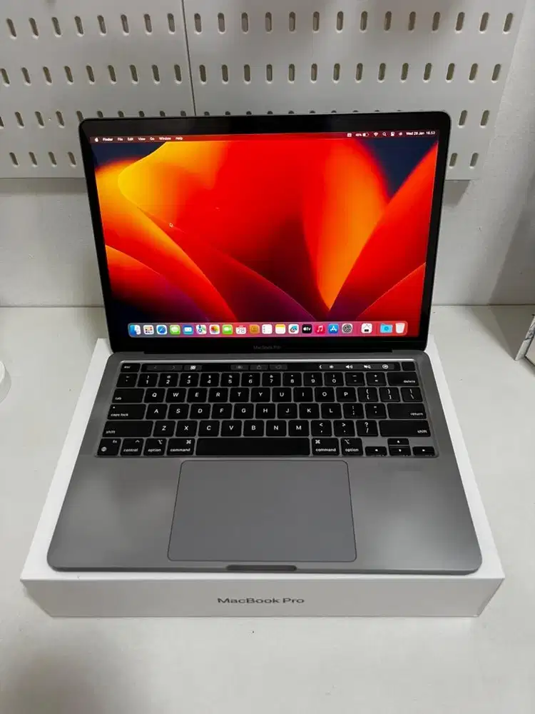 MacBook Pro M1 2020 13inch 8/256GB SECOND FULLSET Ex iBox