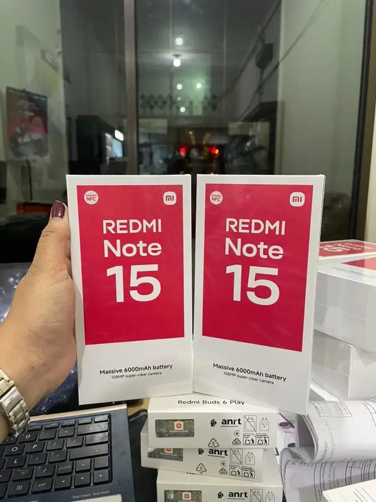 XIAOMI REDMI NOTE 15 4G 8/256GB BLACK DAN PURPLE