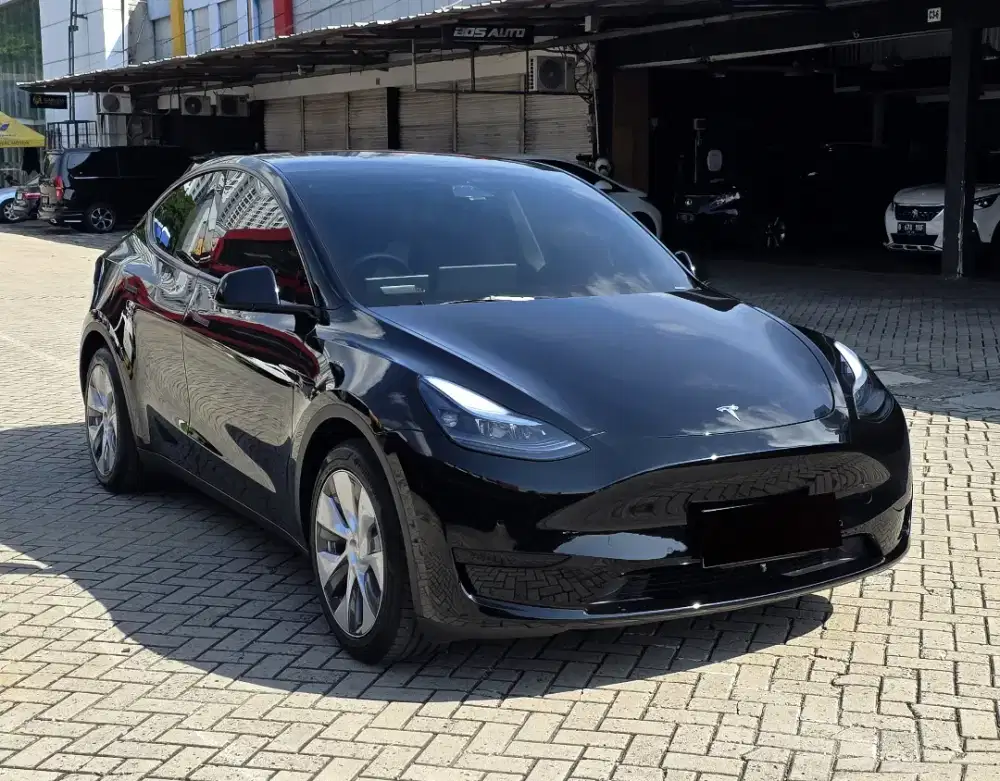 TESLA MODEL Y 2022 ANTIK KM 3000 TANGAN PERTAMA DARI BARU STD RANGE