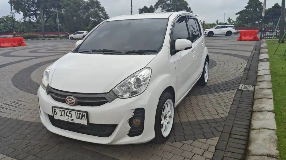 Daihatsu Sirion ST 2012