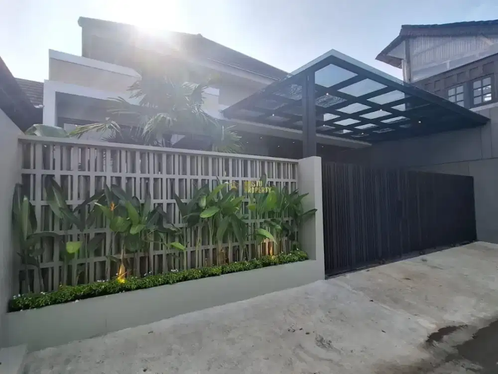 RUMAH BARU SIAP HUNI TANAH LUAS 4 KAMAR TIDUR DEKAT EXIT TOL JOGJA SOLO DI KALASAN, SLEMAN