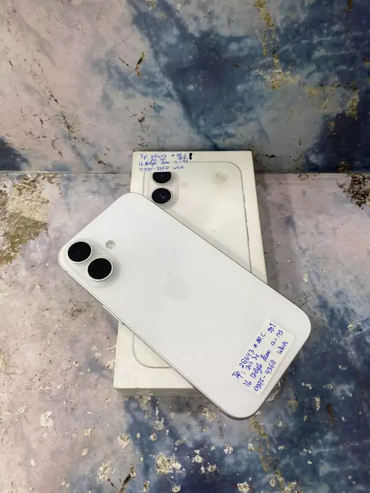 Di jual HP IPHONE 16 warna putih 128 GB IBOX