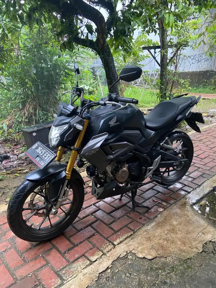 honda cb150r street fire