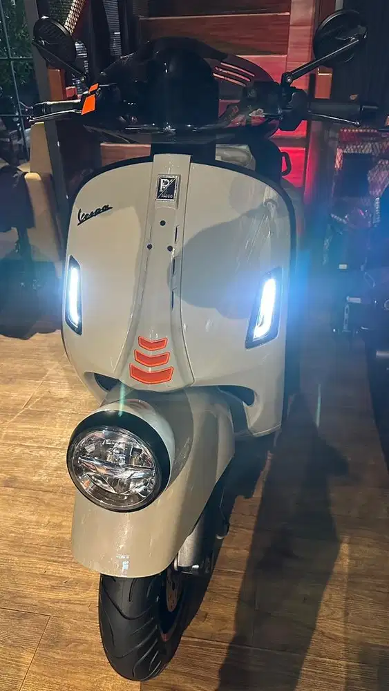 Vespa GTV 300 HPE Special Edition 2024 low odo acc ++ istimewa