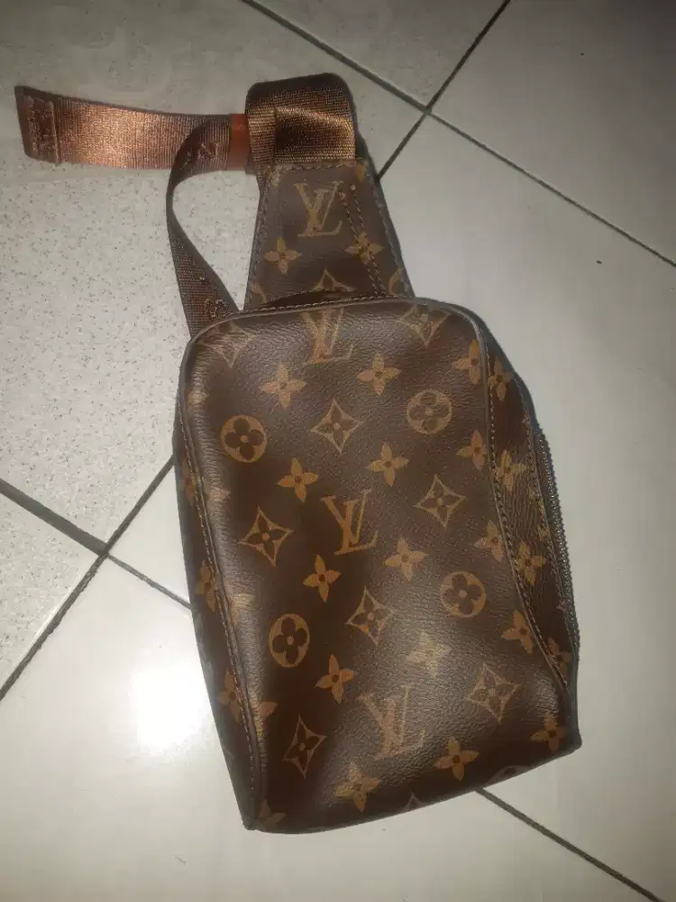 lv louis vuitton crossbody bag monogram