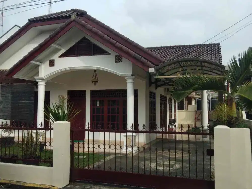 Disewakan Rumah Full Furnish lokasi tengah kota