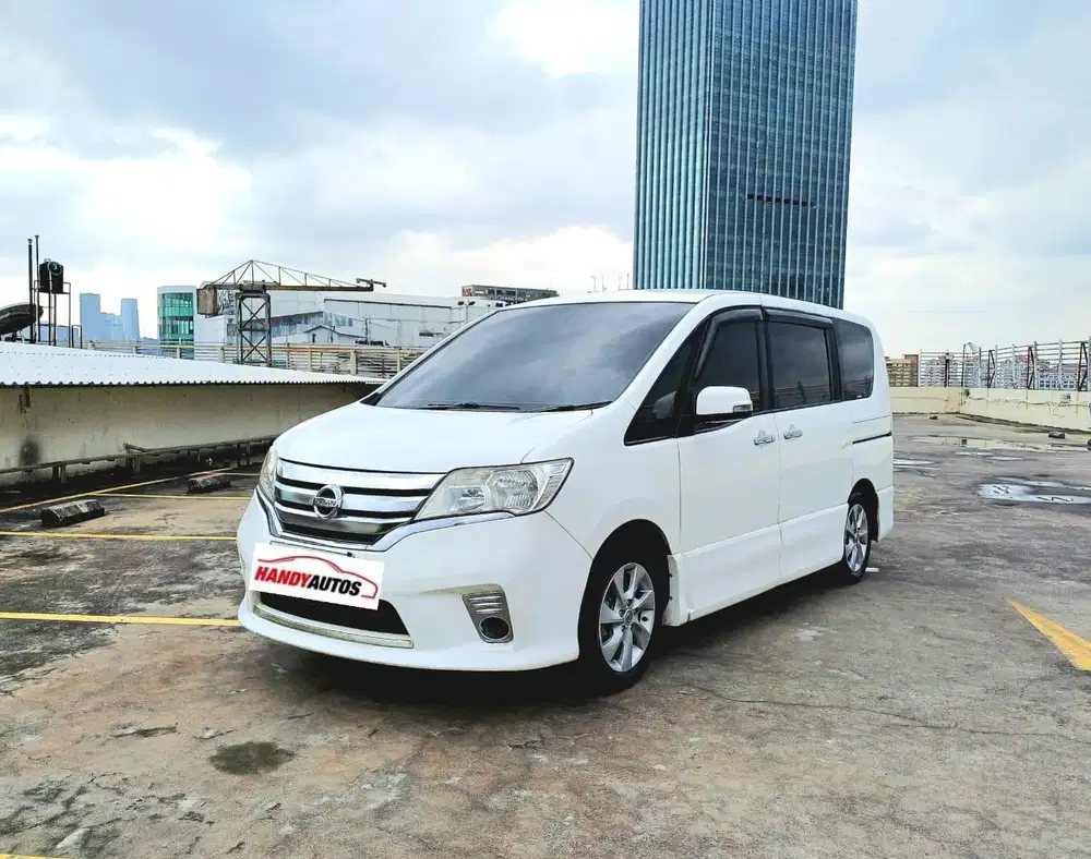 Nissan Serena Autech Panoramic Tahun 2013 Automatic Putih