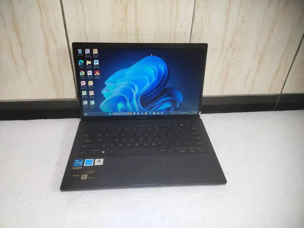 Asus ExpertBook B1400C Core i3 1115G4 Layar FHD Ram 8GB Ssd 256GB B233