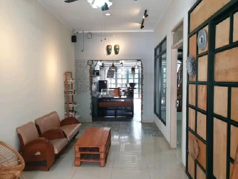 Dijual/Disewakan Rumah 2 lantai ex cafe untuk tempat tinggal dan usaha di Sayap Arcamanik Ref.05182
