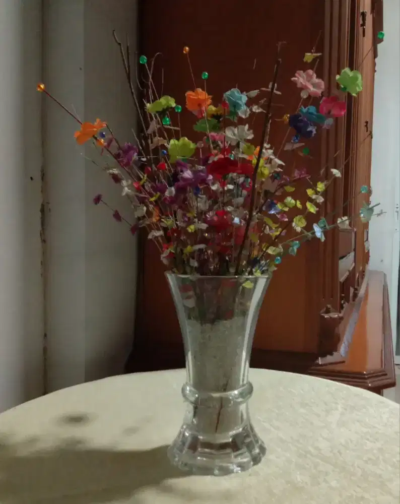 Vas Dan Bunga Plastik