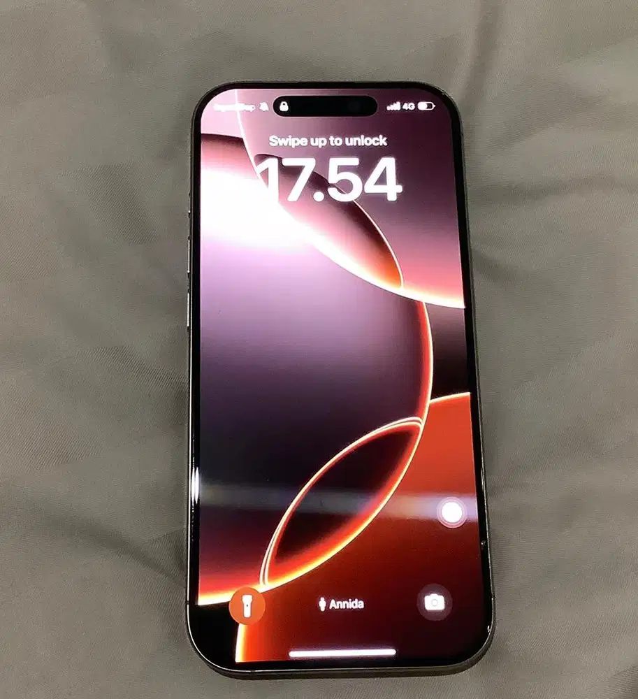 Iphone 16 pro 128gb desert titanium