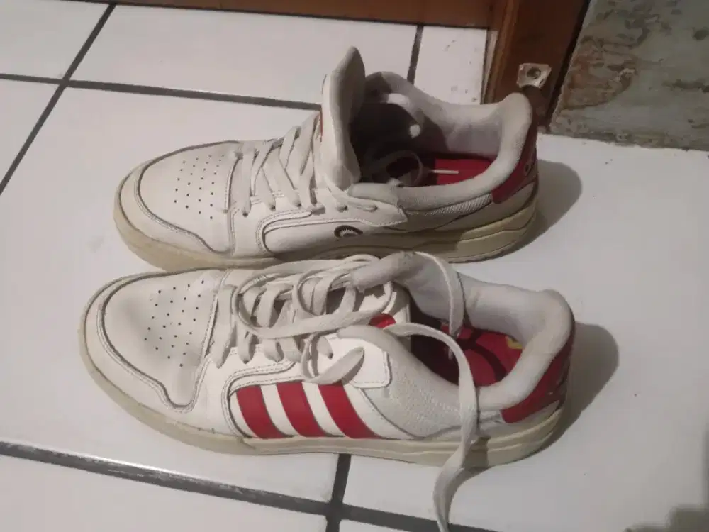 sepatu Adidas premium