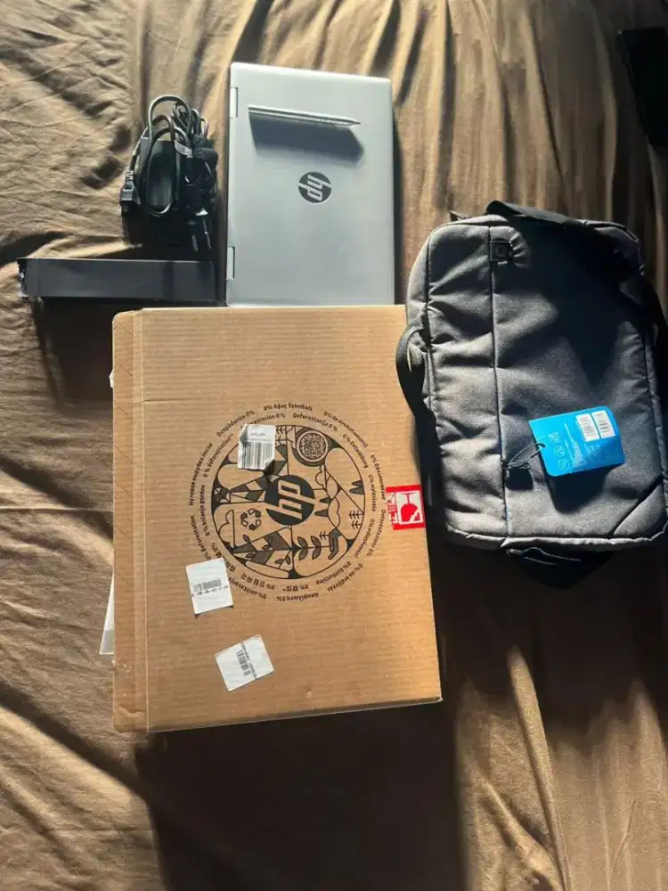 Laptop HP Pavilion x360 convertible 14-exk1006TU