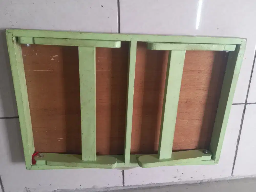 Meja duduk kecil portable bisa dilipat untuk main game dll