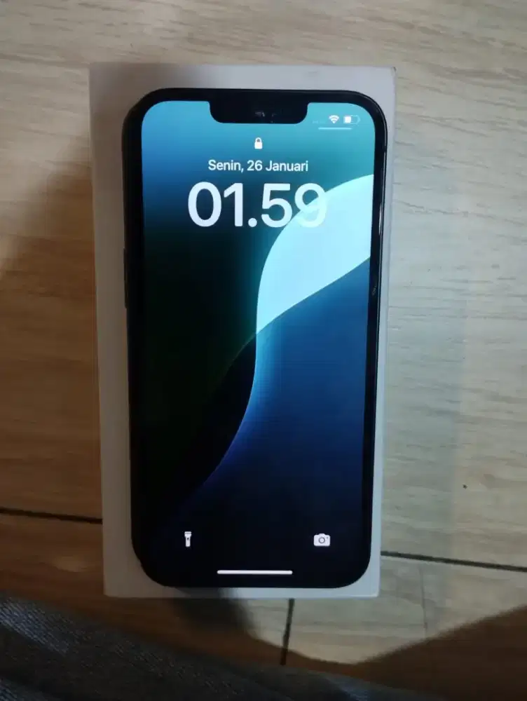 iPhone 13 128GB iBox