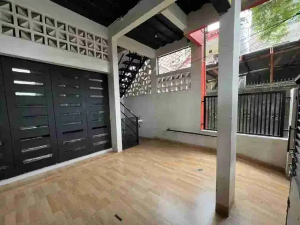 RUMAH SEWA ( u/ usaha ) BLOK A KEBAYORAN BARU JAKARTA SELATAN