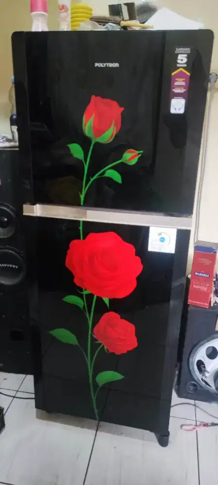 Kulkas 2 pintu merk polytron
