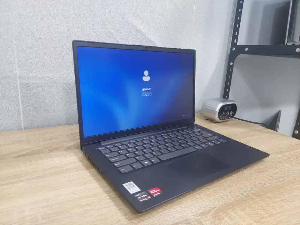 Laptop Lenovo V14 G4 AMN 82YT Ryzen 5 7520U (16/512)