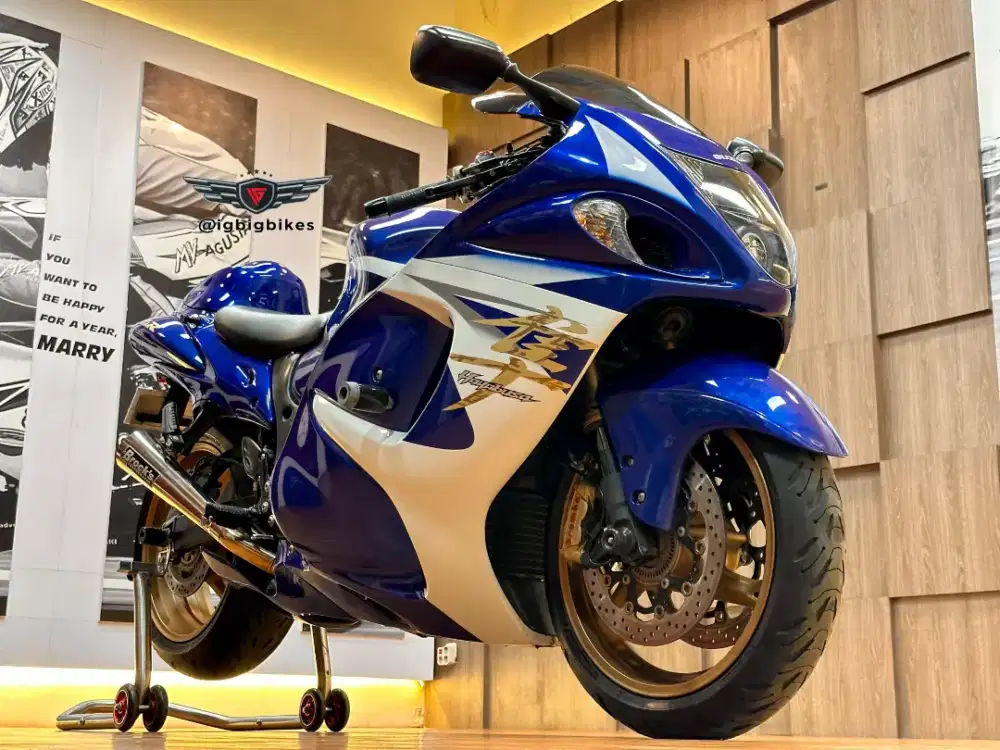 Suzuki Hayabusa GSX 1300R Biru