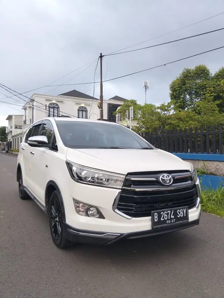 INNOVA 2.0 VENTURER MANUAL 2017