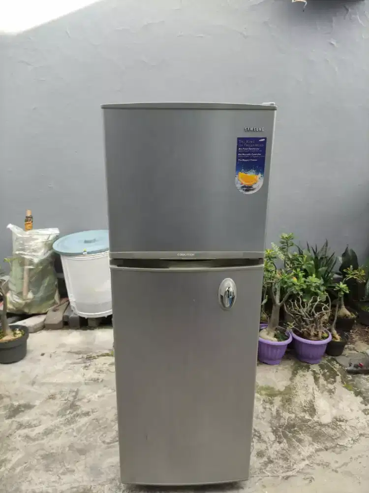 Kulkas 2 pintu merk samsung