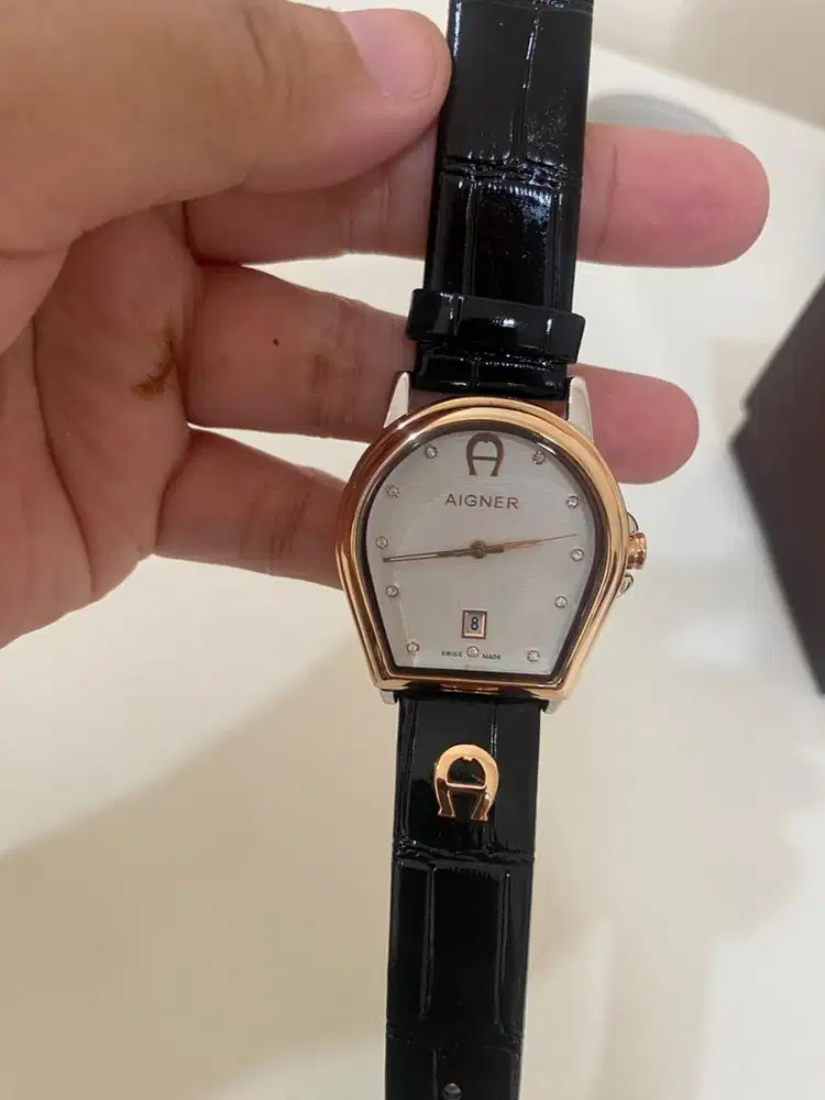 Baru jam tangan cewe