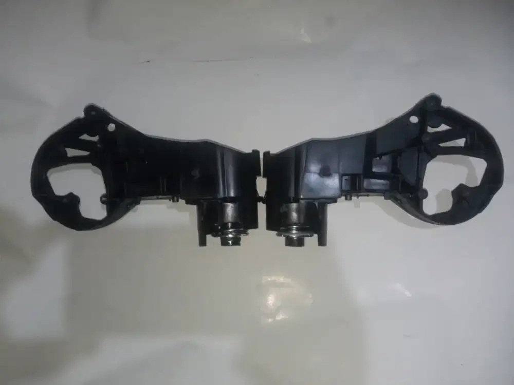 Braket/ass spion copotan Innova Reborn zenix (R/L)Manual Original+per