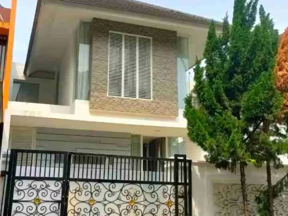 DIJUAL RUMAH SIAP HUNI 2 LANTAI DI CITRAGRAND CIBUBUR