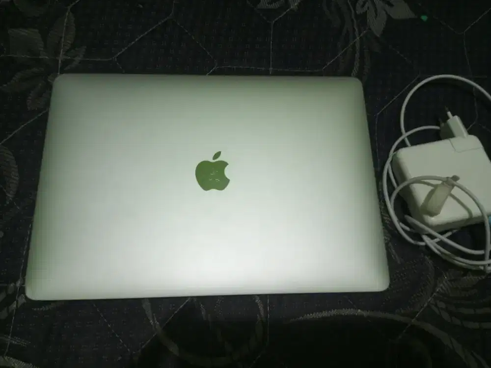 MacBook pro 16/256 Minus Mati Iclud aman