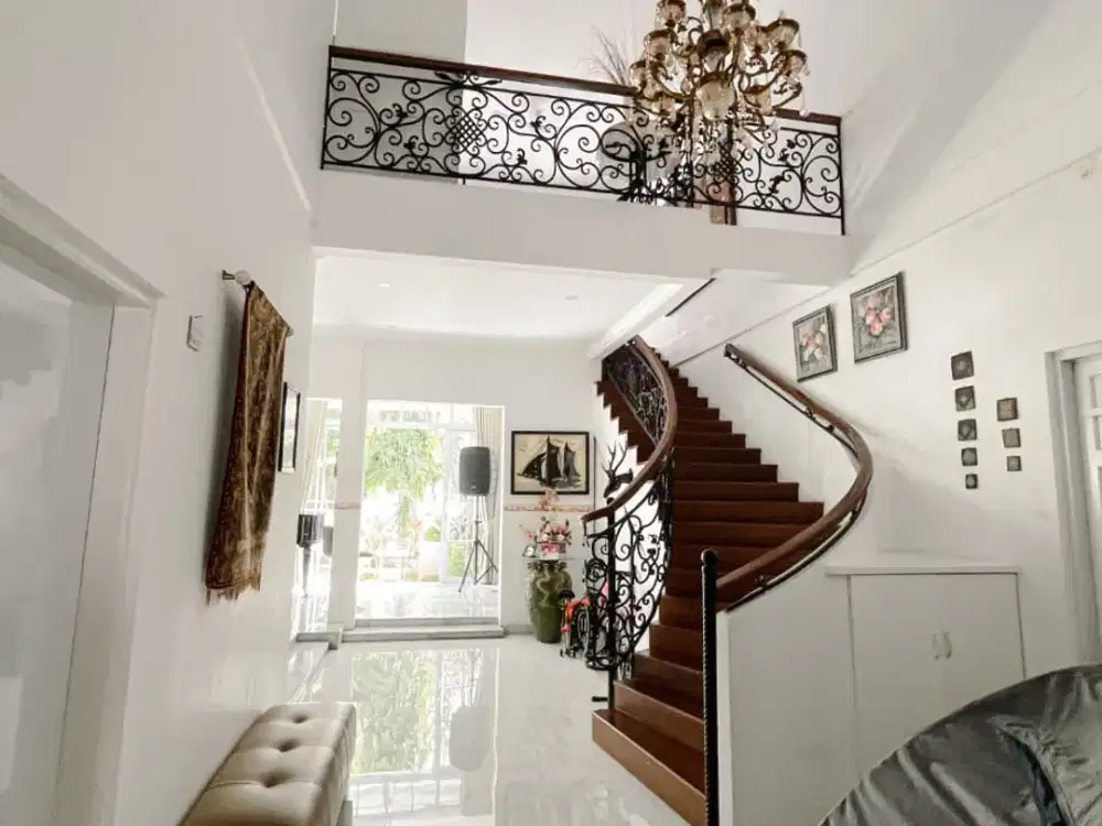 Harga Spesial Rumah Mewah 2 Lantai di Menteng Jakarta Pusat