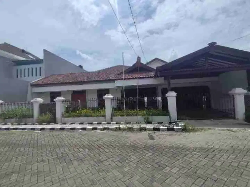 SEMOLOWARU TENGAH LEBAR 18 ‼️ Rumah Kayu Jati Row Jalan 2 Mobil