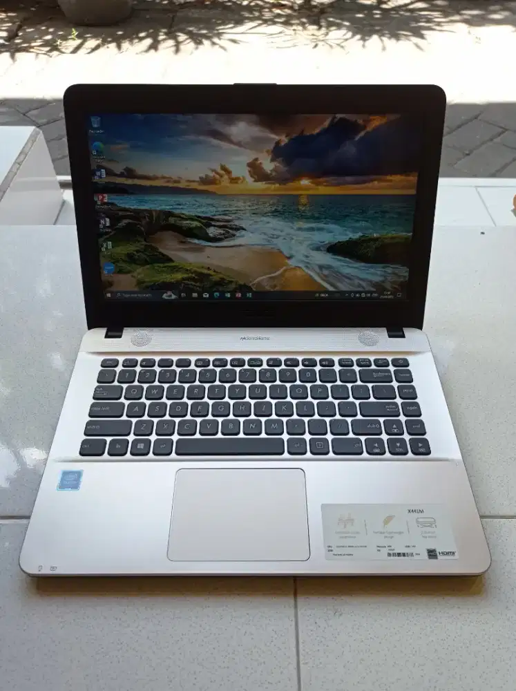 Laptop Asus Muluss No Minus