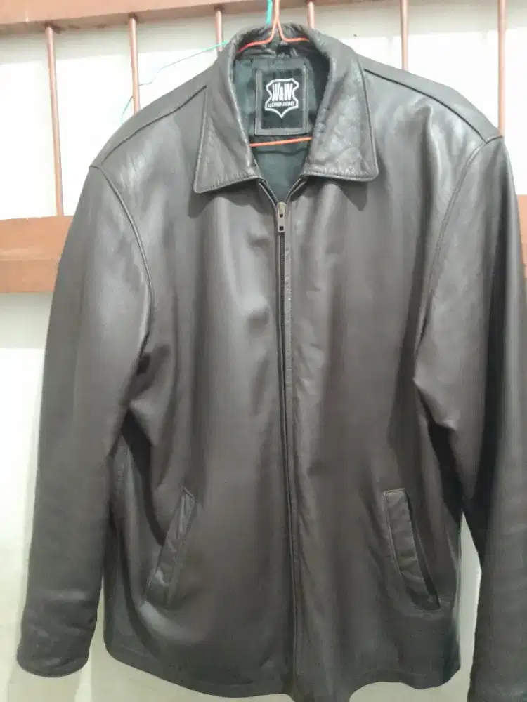 Jaket kulit asli produk lokal ( garut )