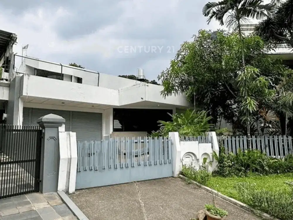 Dijual Rumah Hitung Tanah Bentuk Ngantong Di Pondok Indah