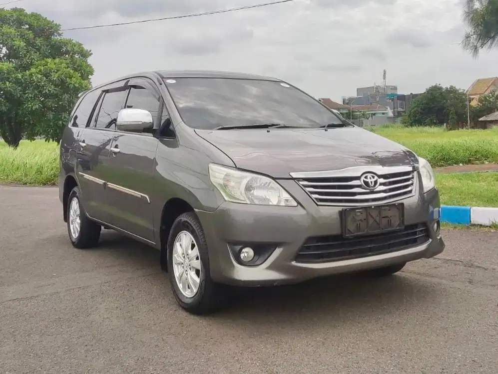 Toyota Kijang Innova 2.0 G Bensin 2012 AT